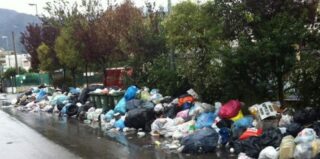 Gestione rifiuti a Pagani, l’allarme della consigliera comunale Sessa: “Risparmi sul personale, non sui costi per i cittadini”