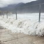 Erosione della costa e strutture a rischio a Salerno: serve più prevenzione e attenzione al territorio