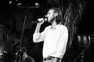 CETARA TINGE LE NOTTI AZZURRE 2026 TRA TEATRO, MUSICA E TEMI SOCIALI: UN’ESTATE CHE CONTINUA A EMOZIONARE AL VIA LA RASSEGNA IN/MPARI, COMICITÀ CON GLI ARTETECA, SPETTACOLI PER I PIÙ PICCOLI, CONCERTO