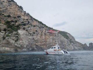 Ferragosto al mare, dalla Guardia costiera le raccomandazioni per bagnanti e diportisti: “Prudenza, buon senso e rispetto delle regole”.