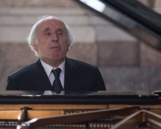 Musica, a Capua il pianista Bruno Canino festeggia novant’anni e una carriera costellata di successi