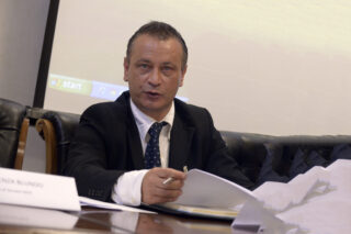 Campania, ‘reddito di restanza’. Ricchiuti (FDI): ennesima marchetta elettorale finanziata con soldi contribuenti 