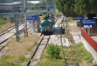 CANCELLATI I TRENI LINEA MERCATO SAN SEVERINO E SALERNO. PENDOLARE PERDE COINCIDENZA PER TOMA